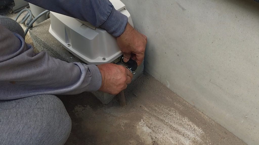 ゴム管を接続する